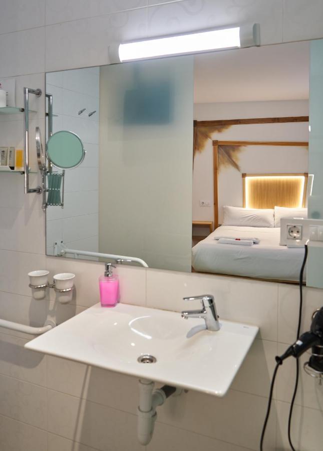 Pension Aliciazzz Bed And Breakfast Bilbao Kültér fotó