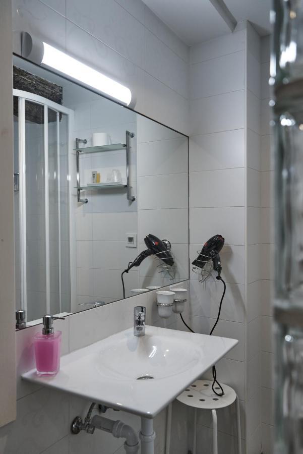Pension Aliciazzz Bed And Breakfast Bilbao Kültér fotó
