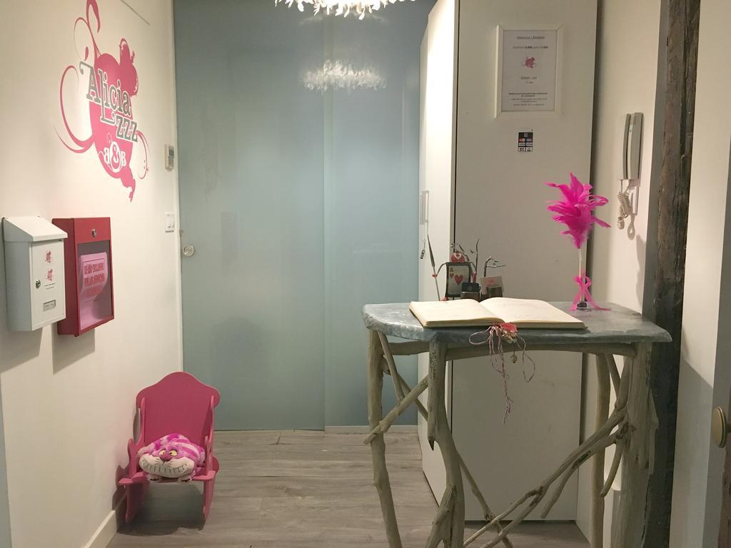 Pension Aliciazzz Bed And Breakfast Bilbao Kültér fotó