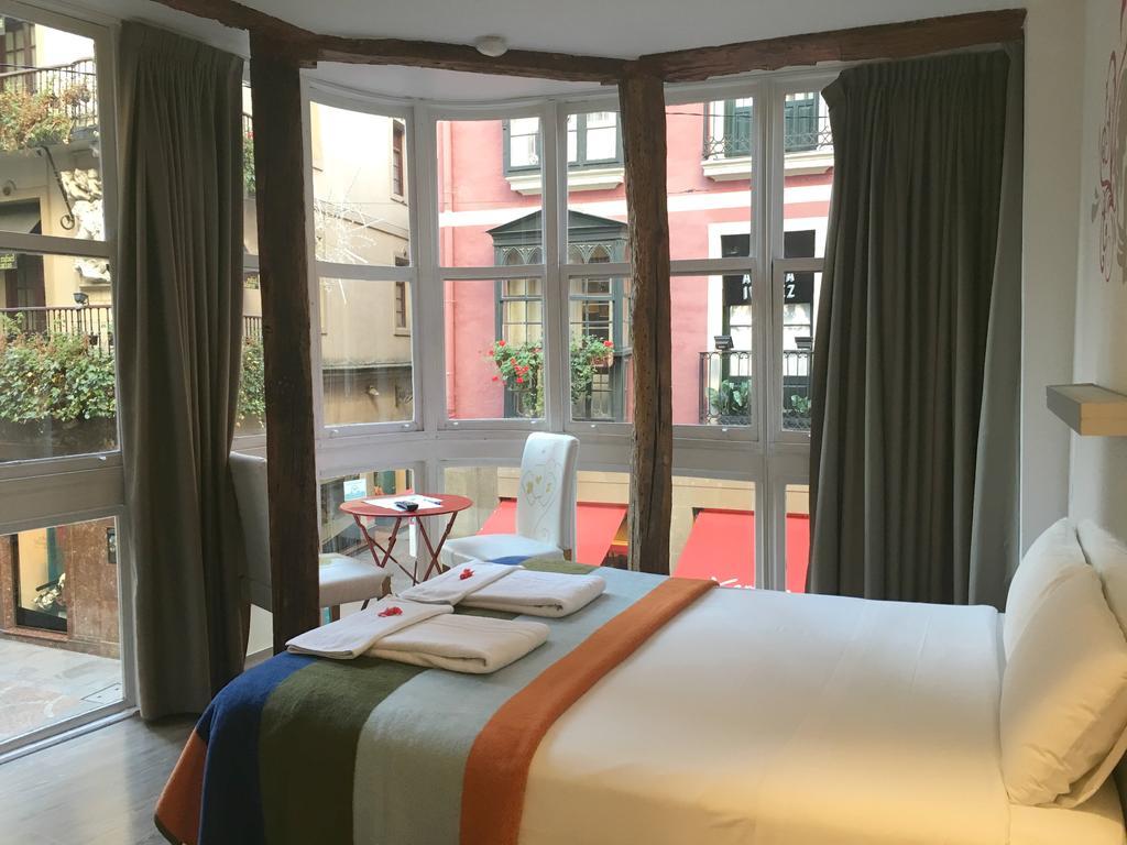 Pension Aliciazzz Bed And Breakfast Bilbao Kültér fotó